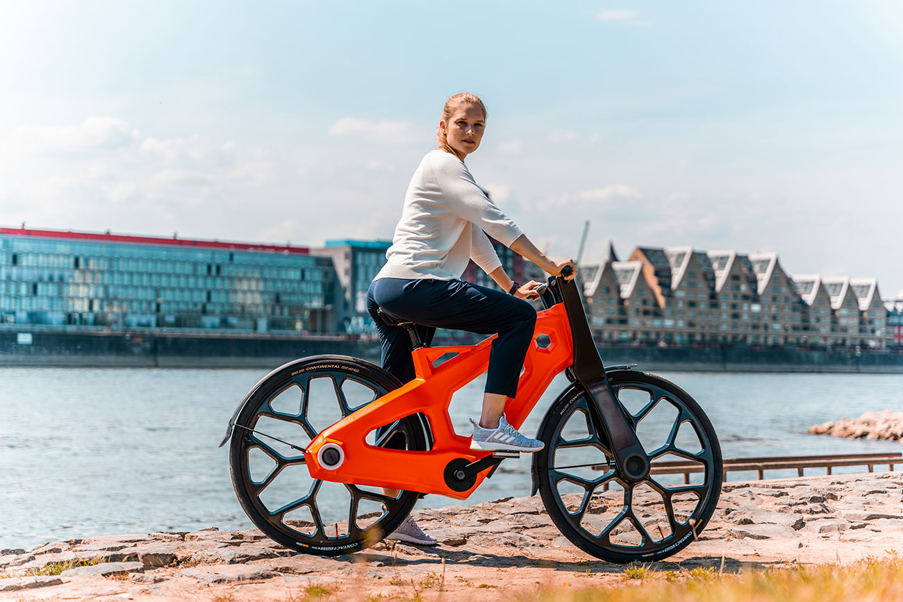 Sepeda Ini Dibuat dari Plastik Daur Ulang dengan Energi Terbarukan